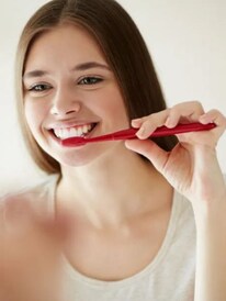 অজান্তেই দাঁত দুর্বল হয়ে যাচ্ছে!