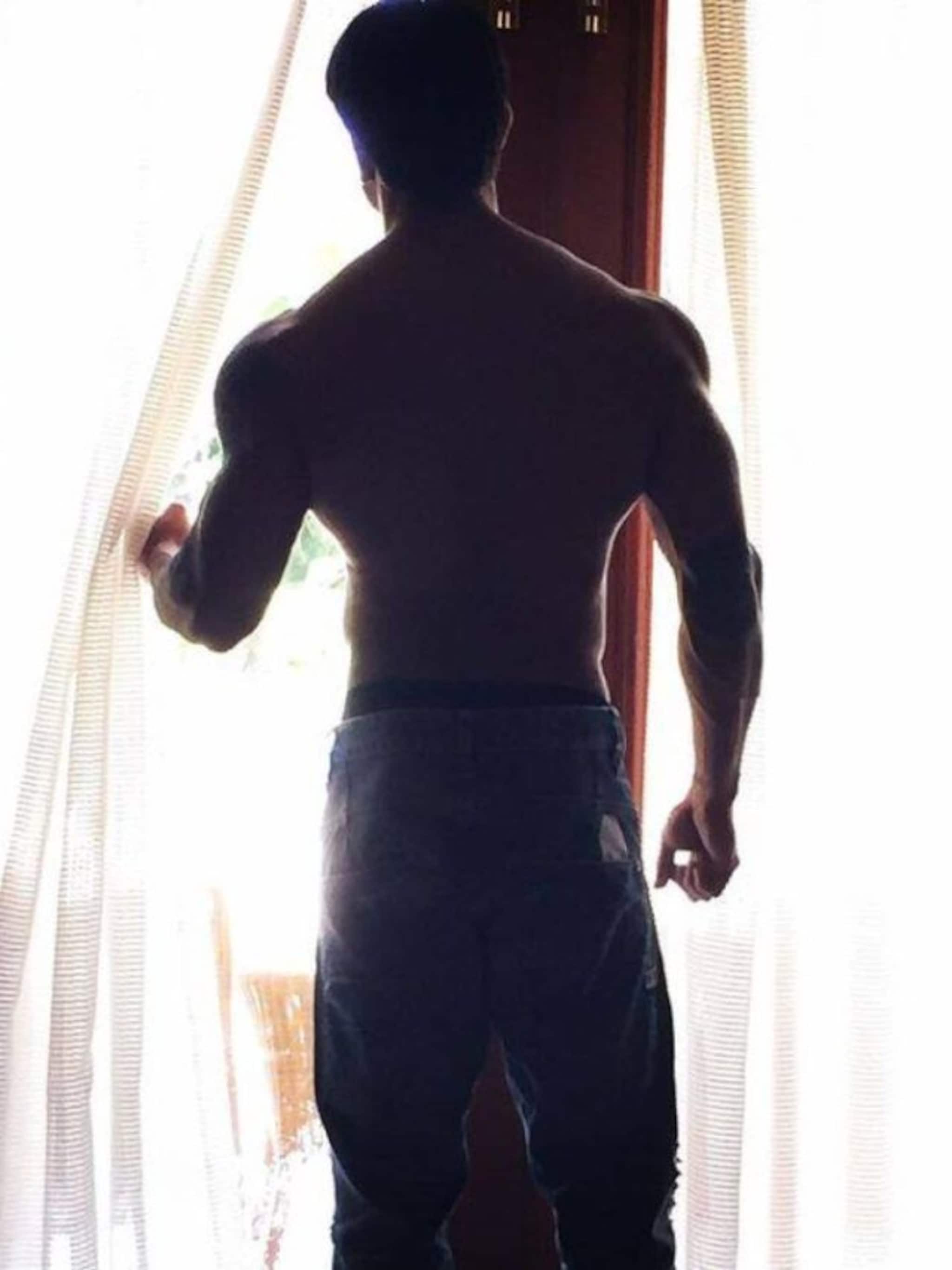 কোটি টাকার মালিক বলি হিরোর হিট মাত্র ১টি