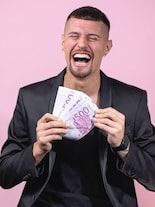 9 Everyday Money Habits That May Grow Your Wealth in 5 Years